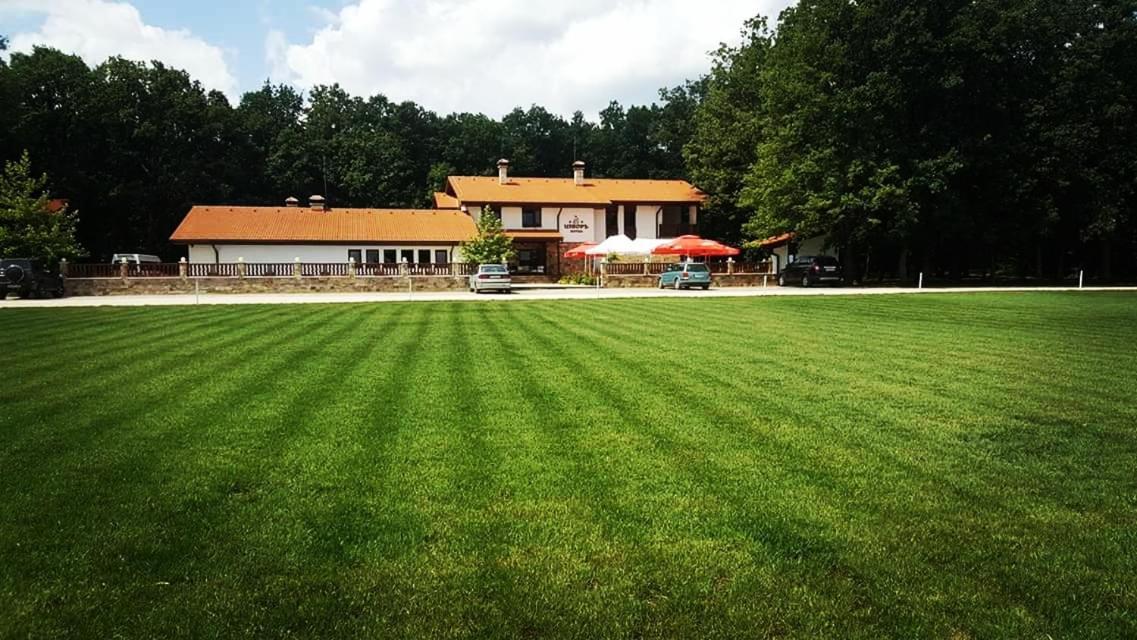 Izvor Hotel "Изворъ" Shipot Exterior photo